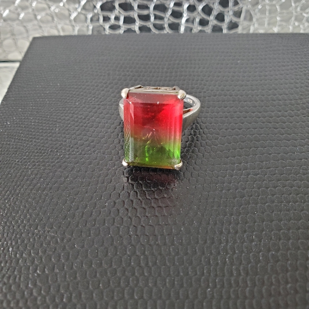 Wanda • Watermelon Quartz Ring